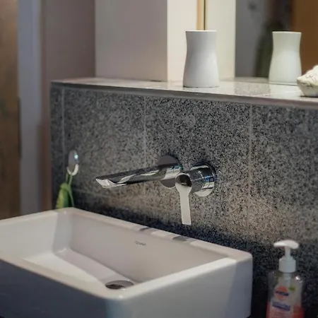 公寓 Monty By Monicare