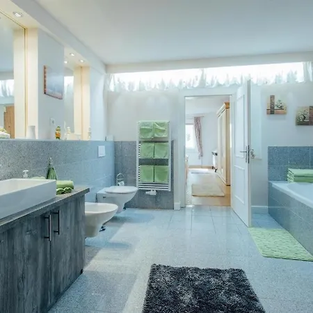 公寓 Monty By Monicare *