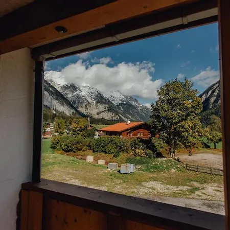 Monty By Monicare * 로이타쉬