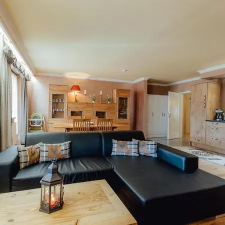 公寓 Monty By Monicare