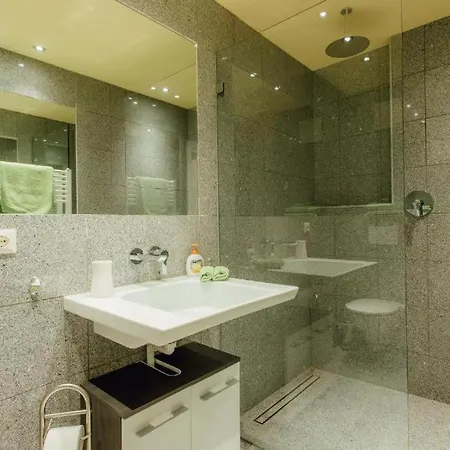 Monty By Monicare 公寓 *