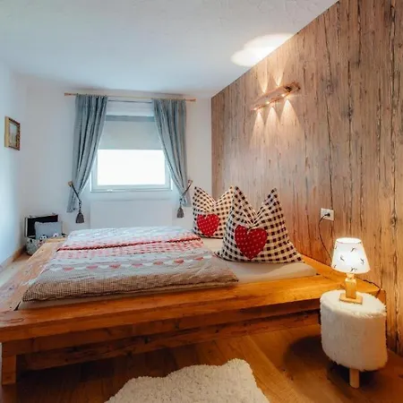 Monty By Monicare 公寓 洛伊塔施